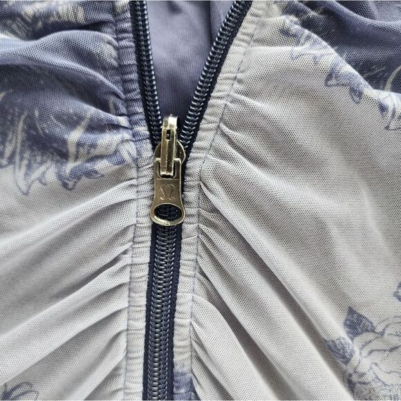 Lululemon Reversible Purple Floral Jacket Size XS - Picture 7 of 8